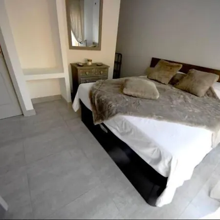 D'hotes Des Huppes 3* Nîmes