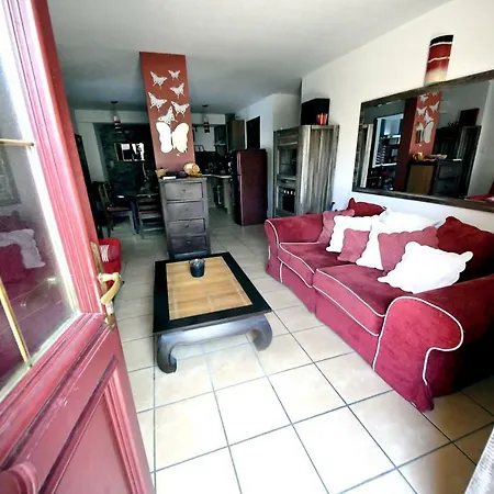 D'hotes Des Huppes Bed and Breakfast 3*